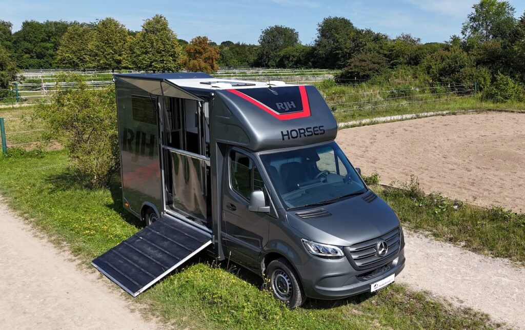 RJH SPORT Mercedes-Benz 419 Sprinter 2-Pferdetransporter
