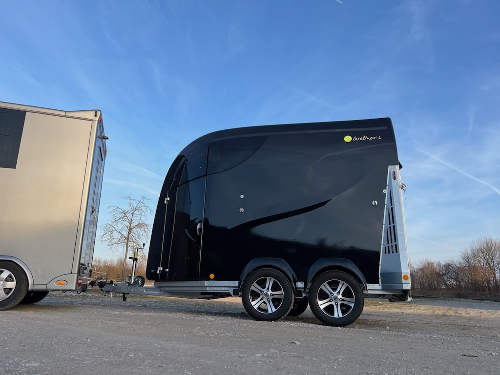 Bücker Careliner L 2-Pferdeanhänger