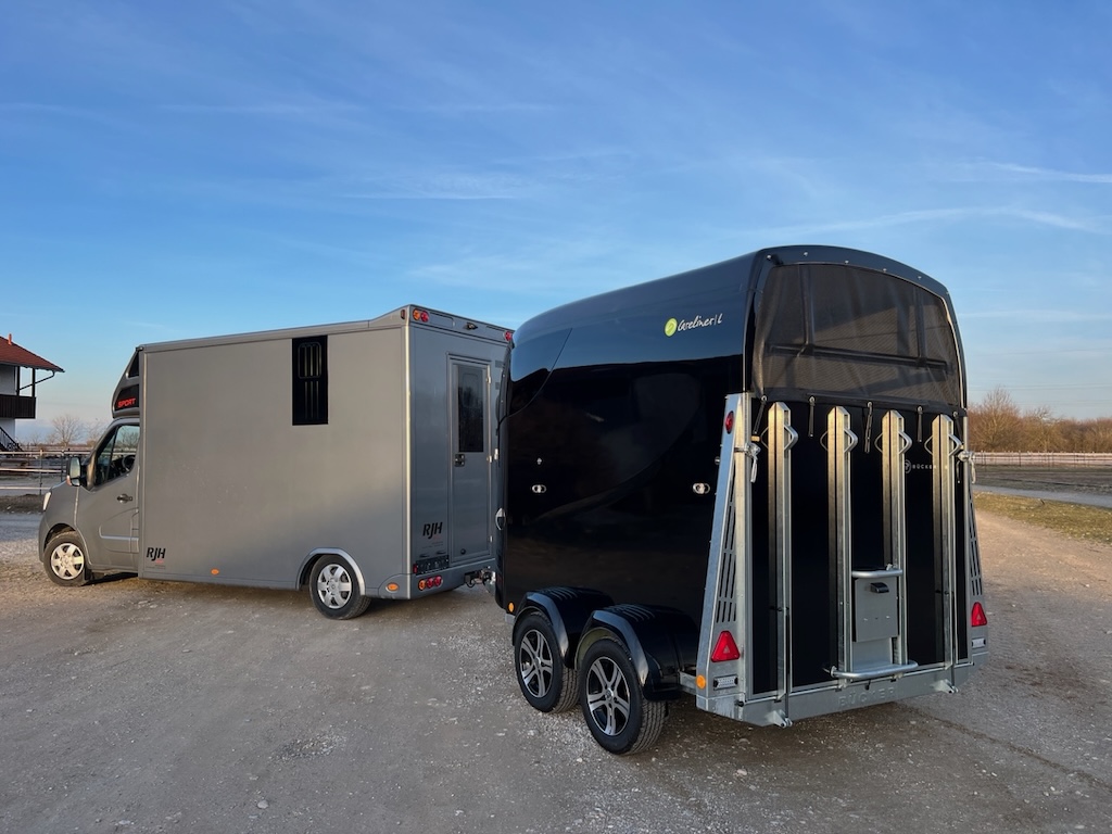 Bücker Careliner L 2-Pferdeanhänger