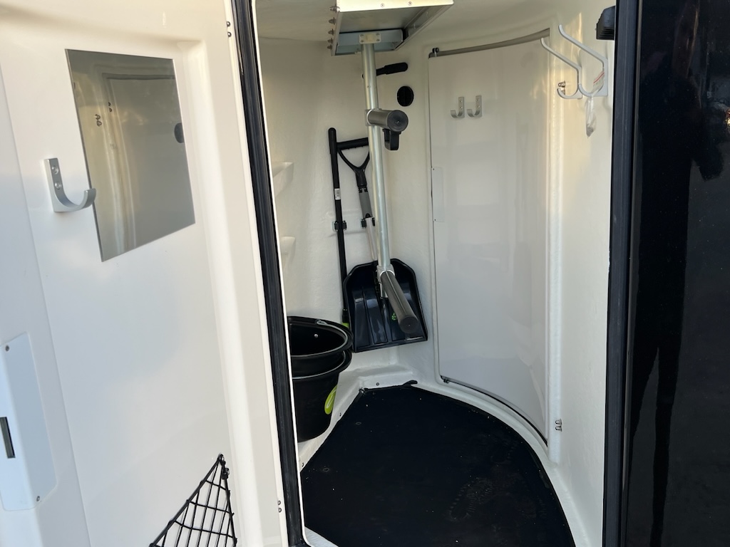 Bücker Careliner L 2-Pferdeanhänger