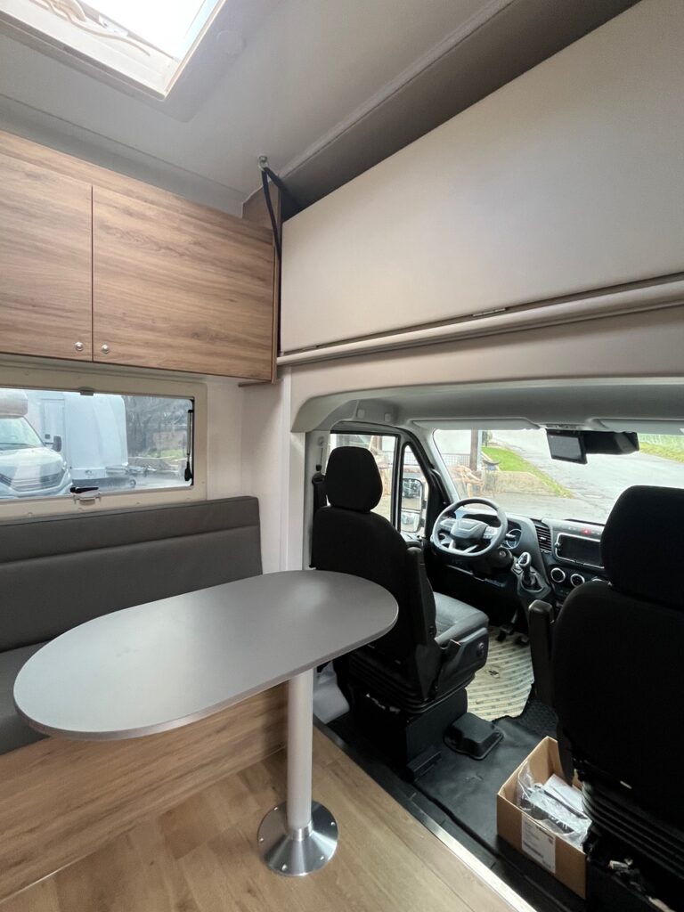 RJH Sport Pro H3 Pferdetransporter für bis zu 3 Pferde mit Wohnkabine - Gebrauchtfahrzeug