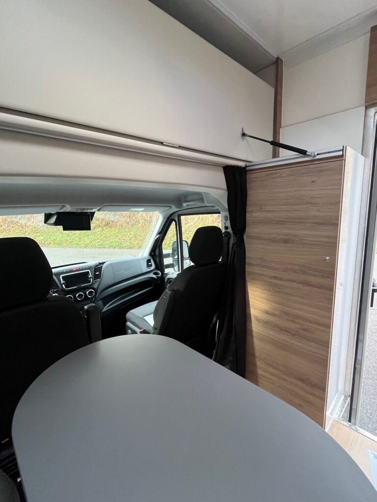 RJH Sport Pro H3 Pferdetransporter für bis zu 3 Pferde mit Wohnkabine - Gebrauchtfahrzeug