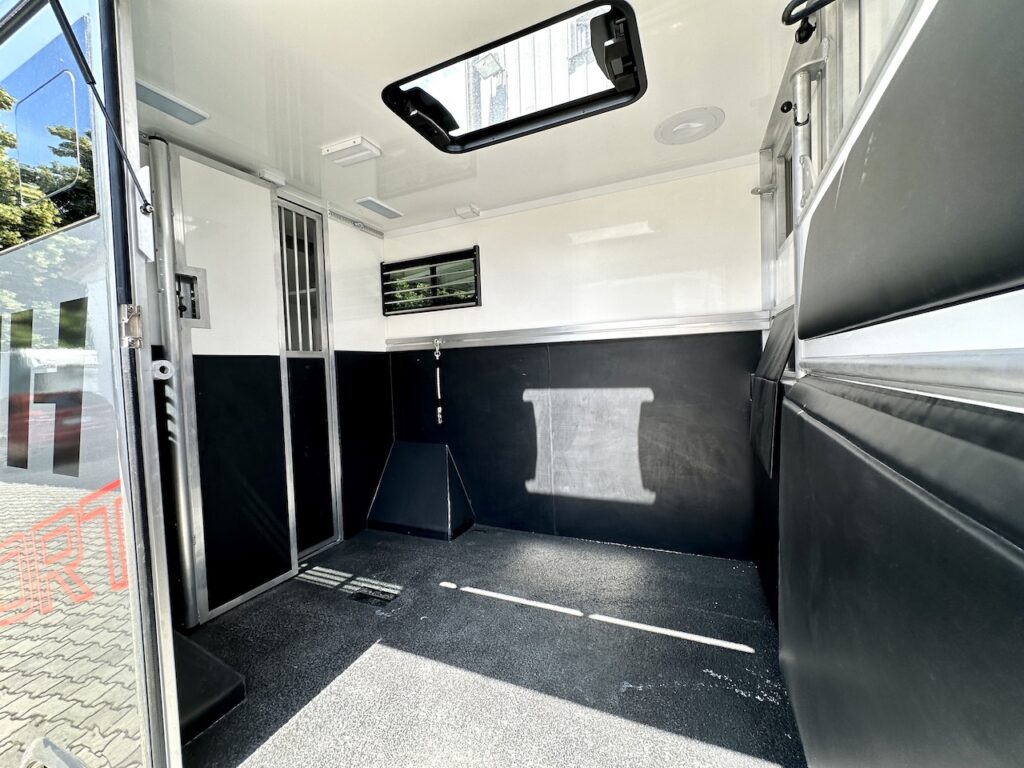 RJH SPORT Mercedes-Benz 419 Sprinter 2-Pferdetransporter