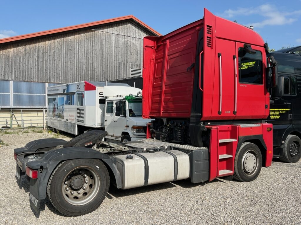 Renault Magnum Sattelzugmaschine LKW Low Liner