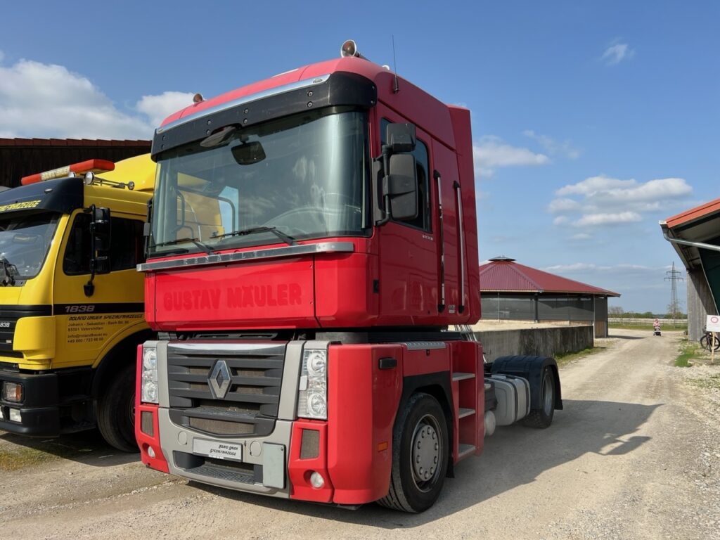 Renault Magnum Sattelzugmaschine LKW Low Liner