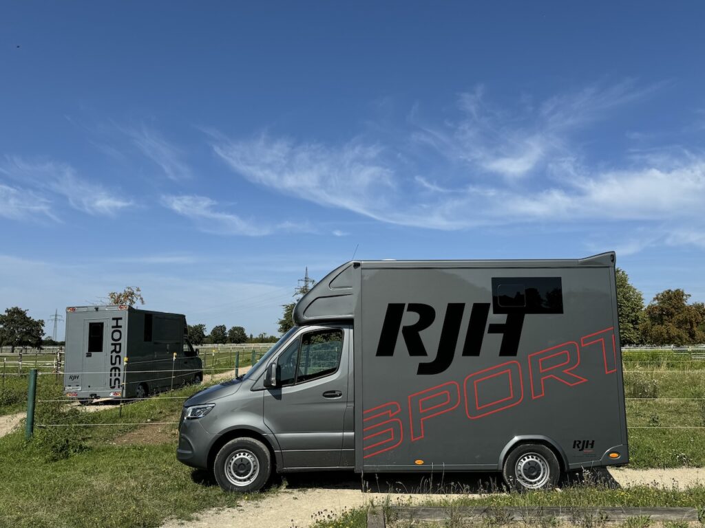 RJH SPORT Mercedes-Benz 419 Sprinter 2-Pferdetransporter