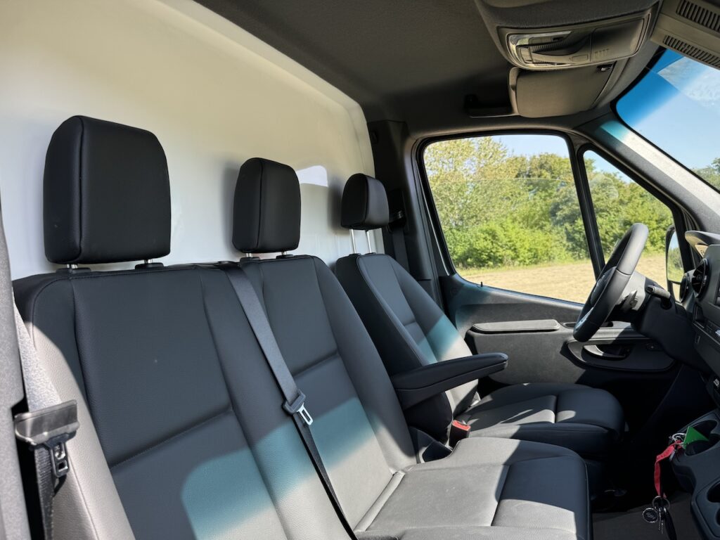 RJH SPORT Mercedes-Benz 419 Sprinter 2-Pferdetransporter