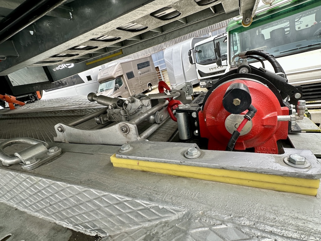 Eroglu Auflieger Autotransporter - caravan carrier LKW