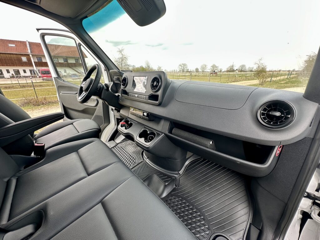 RJH SPORT Mercedes-Benz 419 Sprinter 2-Pferdetransporter