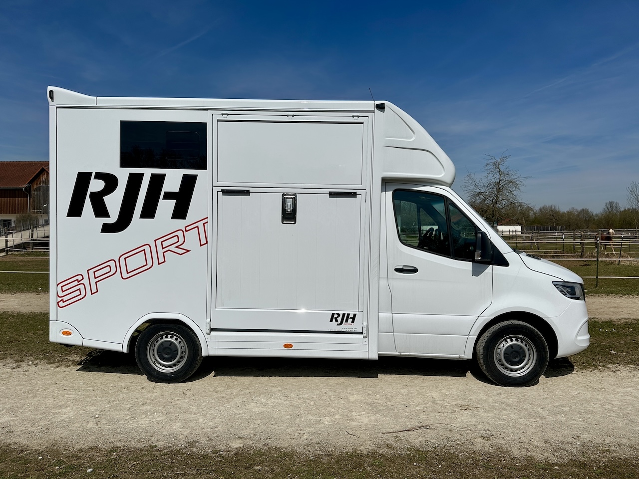 RJH SPORT Mercedes-Benz 419 Sprinter 2-horse transporter - RJH ...