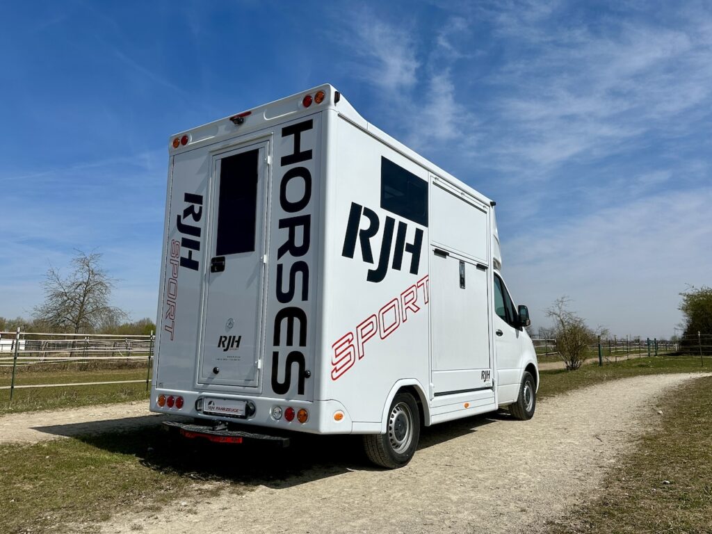 RJH SPORT Mercedes-Benz 419 Sprinter 2-Pferdetransporter
