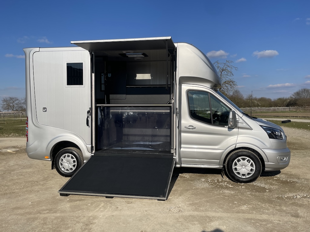 FORD Roelofsen Parados Sport 2-Pferdetransporter