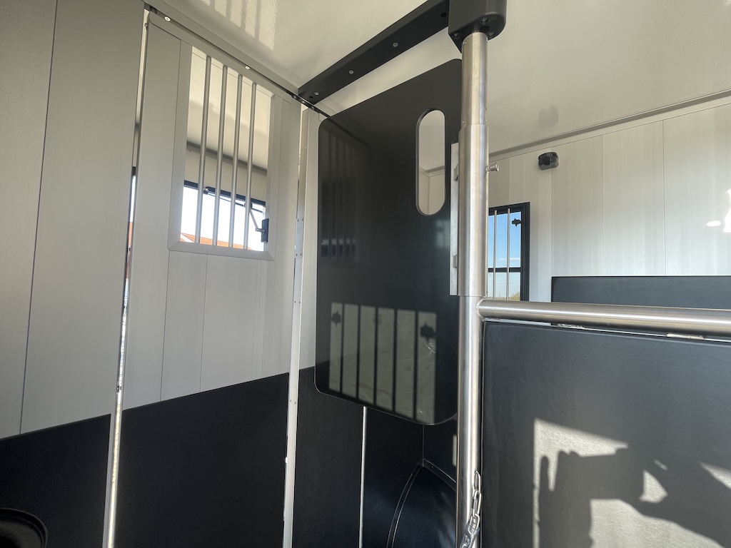 FORD Roelofsen Parados Sport 2-Pferdetransporter