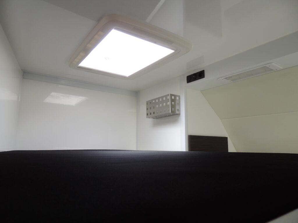 RJH TRAILER 600 Pferdeanhänger 2 Horses grosse Wohnkabine mit Dusche