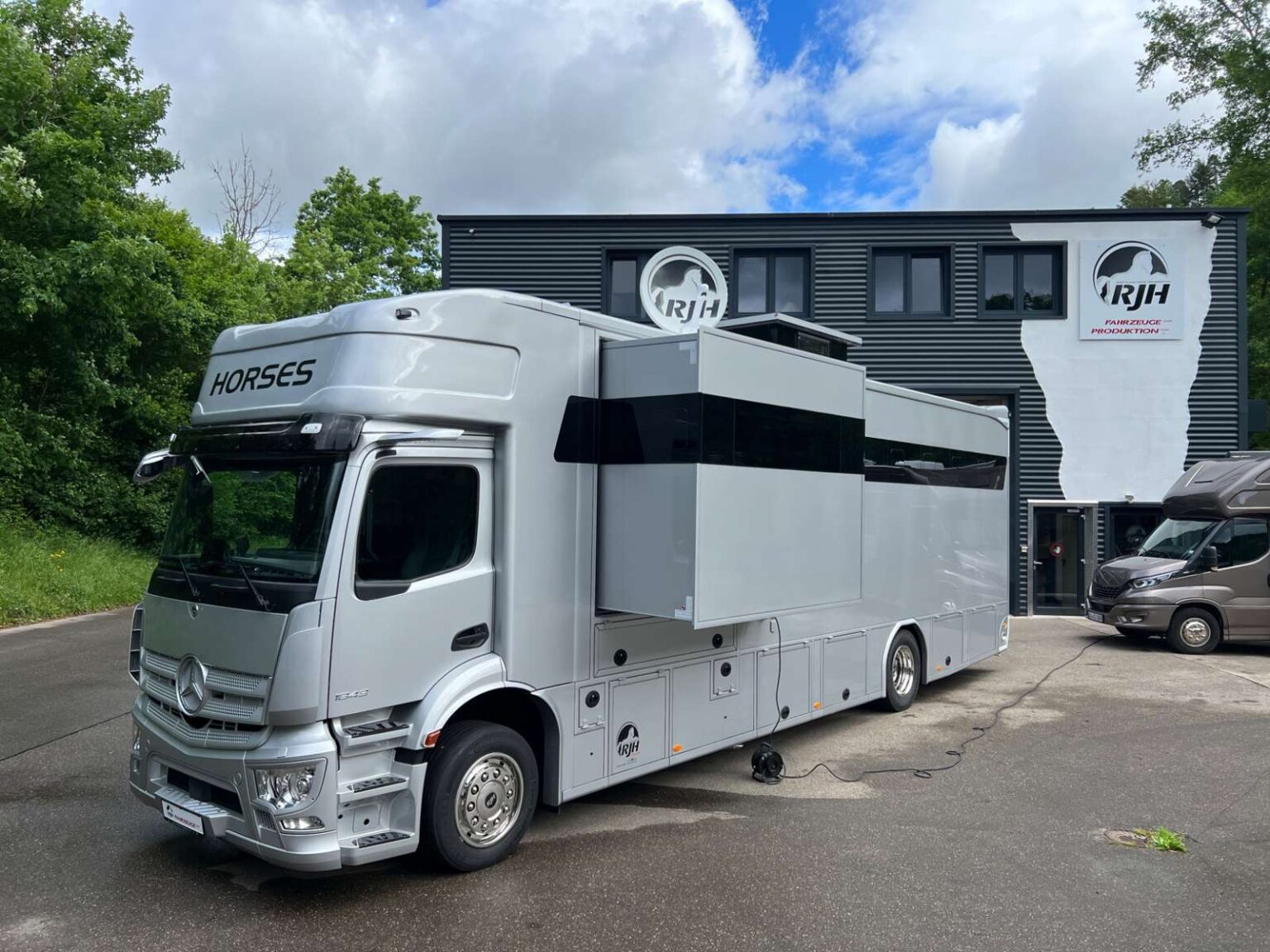 Trg Rjh Referenzen - RJH Horsetransporters