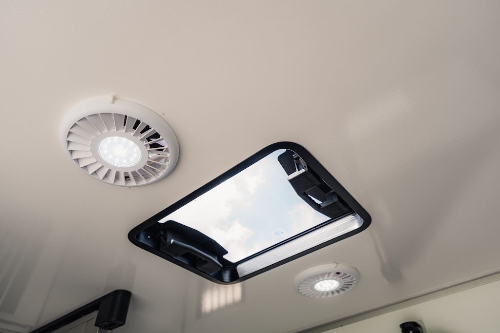 Renault Roelofsen Yorse 2-Pferdetransporter - Special Edition 2025