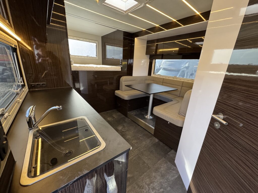 RJH 675 Wohnanhänger mit Slide-Out - absolutes Einzelstück