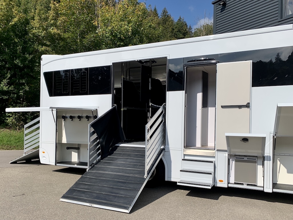 Mercedes-Benz Actros 1835 RJH Exclusive H5 Pferdetransporter