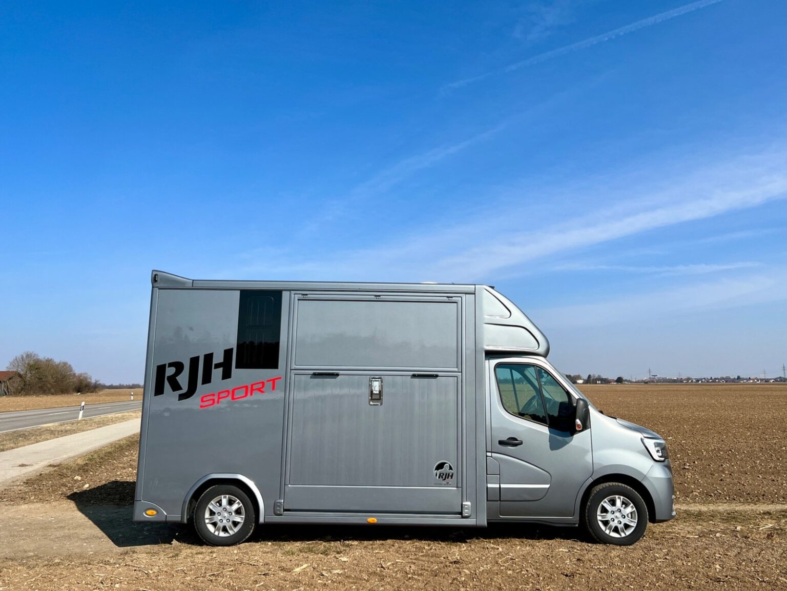 RJH Sport Renault 2-Pferdetransporter