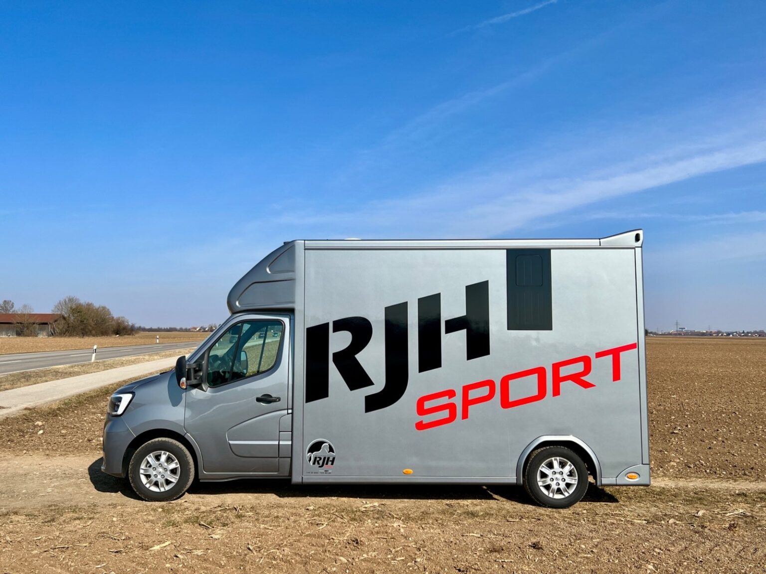 RJH Sport Renault 2-Pferdetransporter