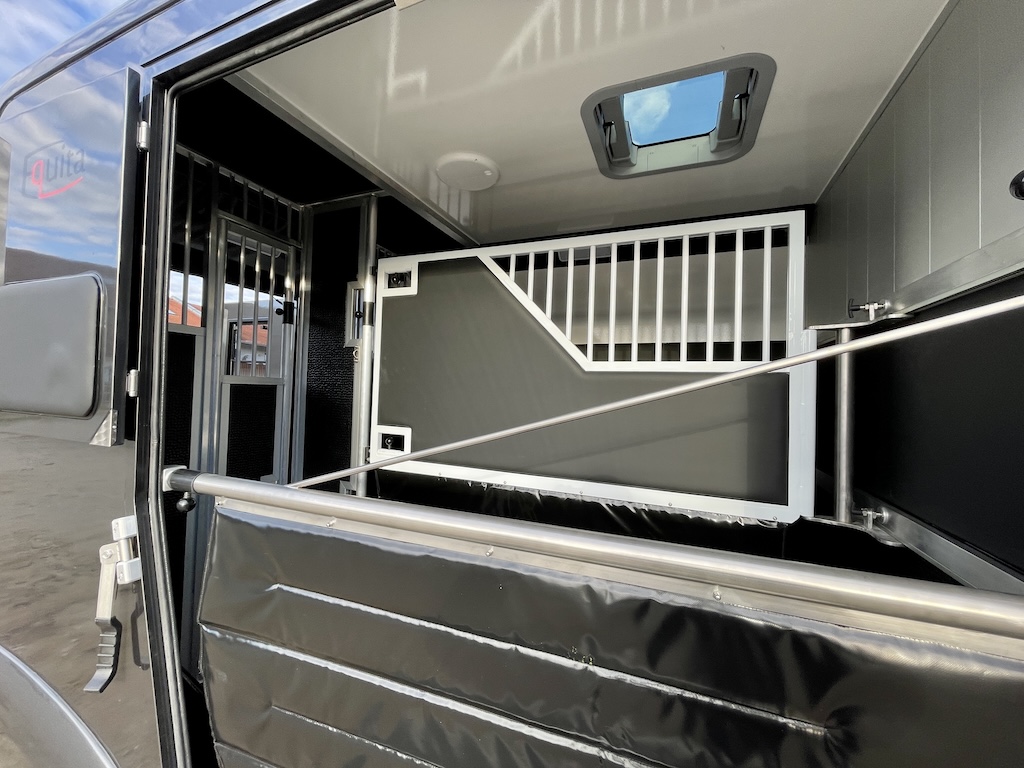 Renault EQUITA 2-Pferdetransporter 5-Sitzer LKW - auf Bestellung