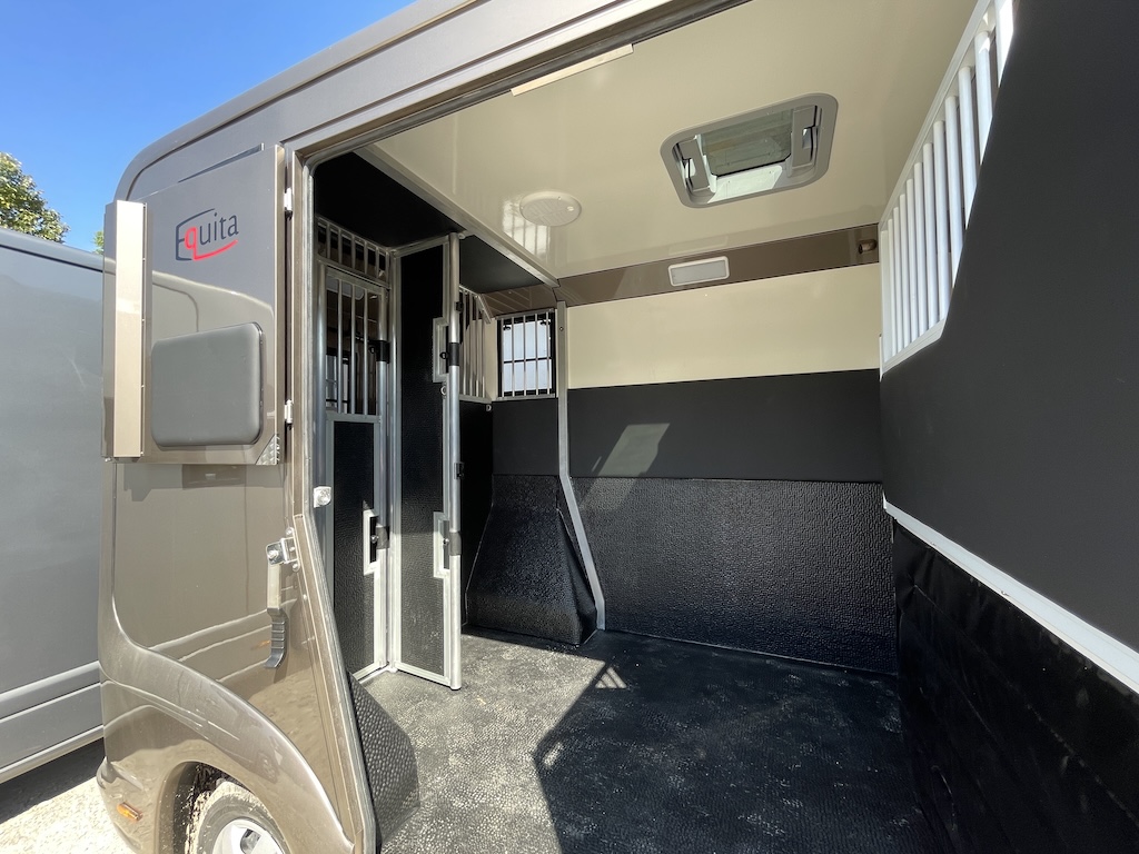 Renault EQUITA 2-Pferdetransporter 5-Sitzer LKW - auf Bestellung