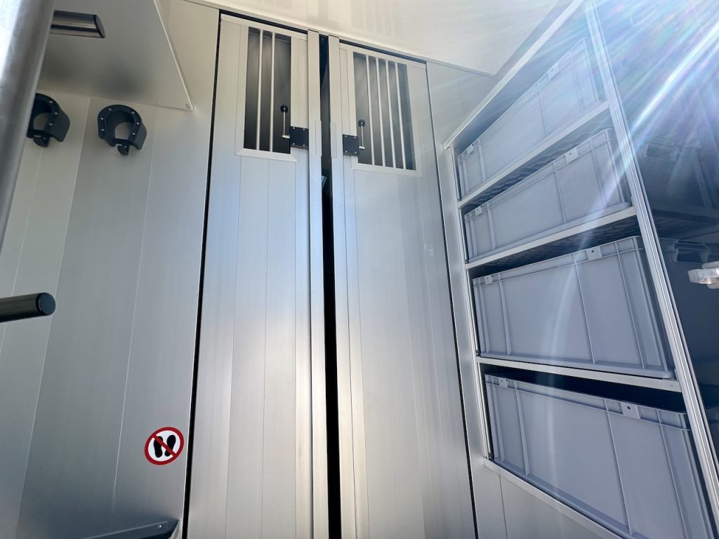 Ford Roelofsen Parados Sport 2-Pferdetransporter Automatik Neu - sofort verfügbar!