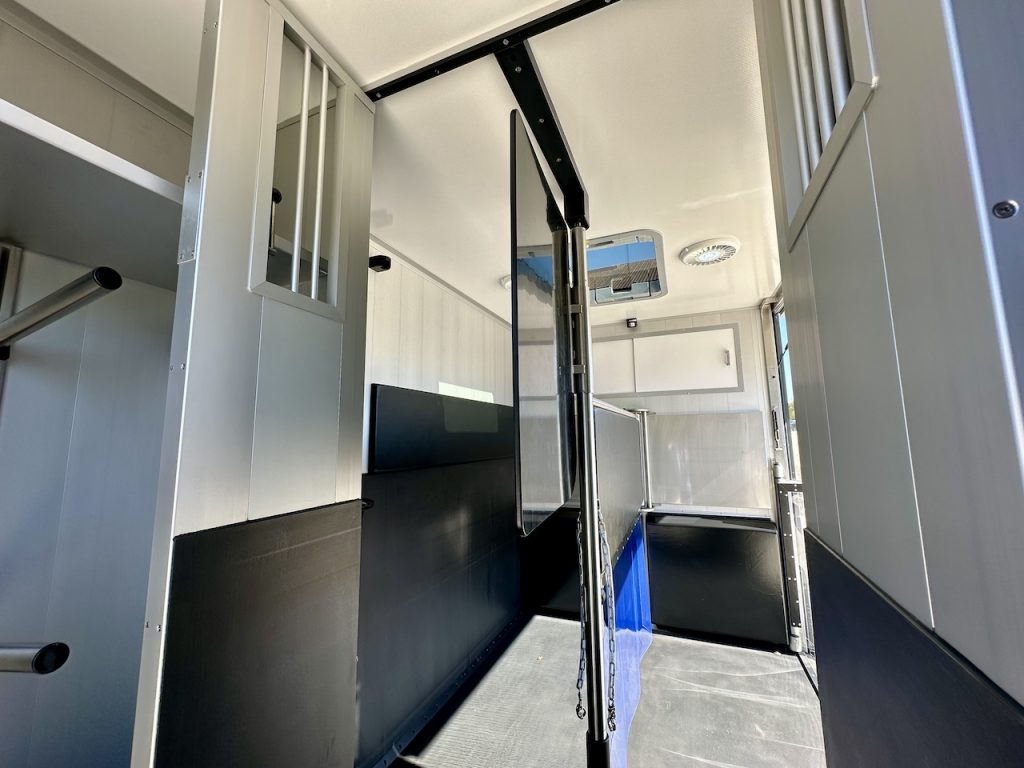 Ford Roelofsen Parados Sport 2-Pferdetransporter Automatik Neu - sofort verfügbar!