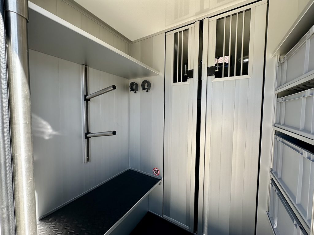 MAN Roelofsen Parados Sport XL 2-Pferdetransporter Automatik Neu LKW