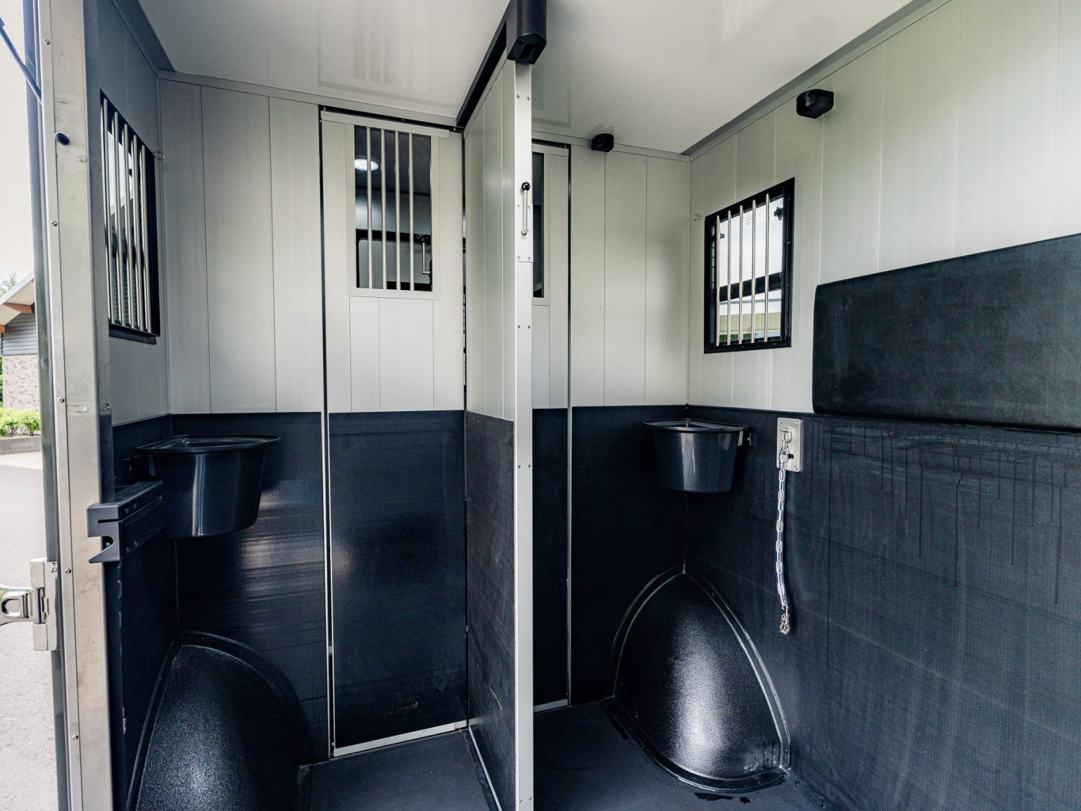 2-Pferdetransporter Innenraum