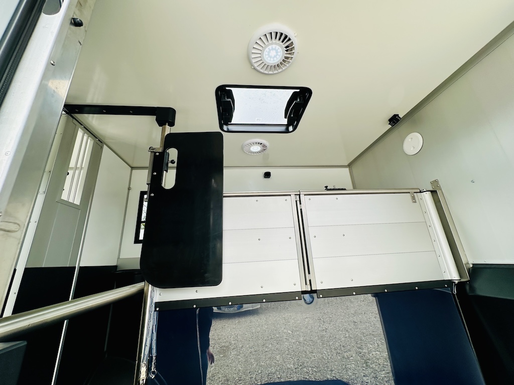 Renault Roelofsen Yorse 2-Pferdetransporter 3,5to. 165PS mautfrei hohe Zuladung LKW NEU