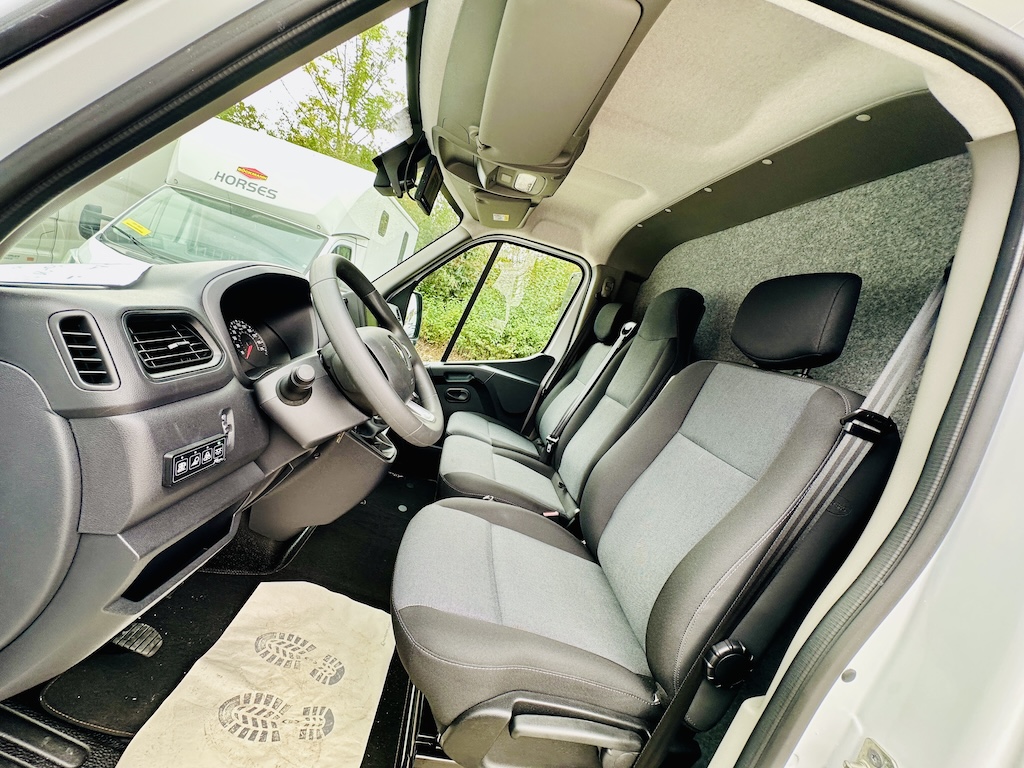 Renault Roelofsen Yorse 2-Pferdetransporter 3,5to. 165PS mautfrei hohe Zuladung LKW NEU