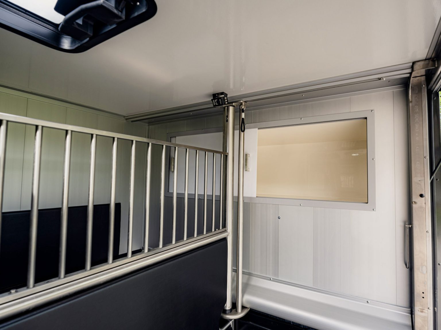 Pferdetransporter-Trennwand